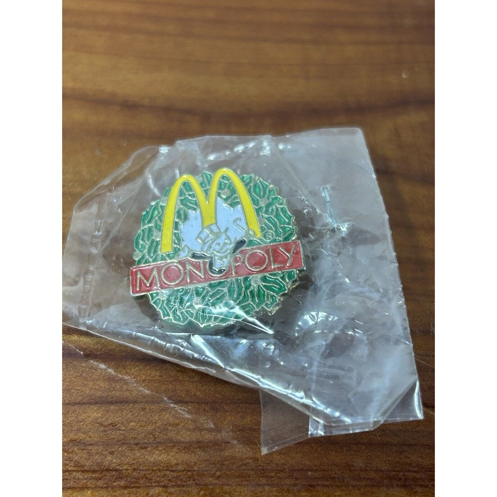McDonalds Monopoly Christmas‎ Games Vintage Tack Pin New